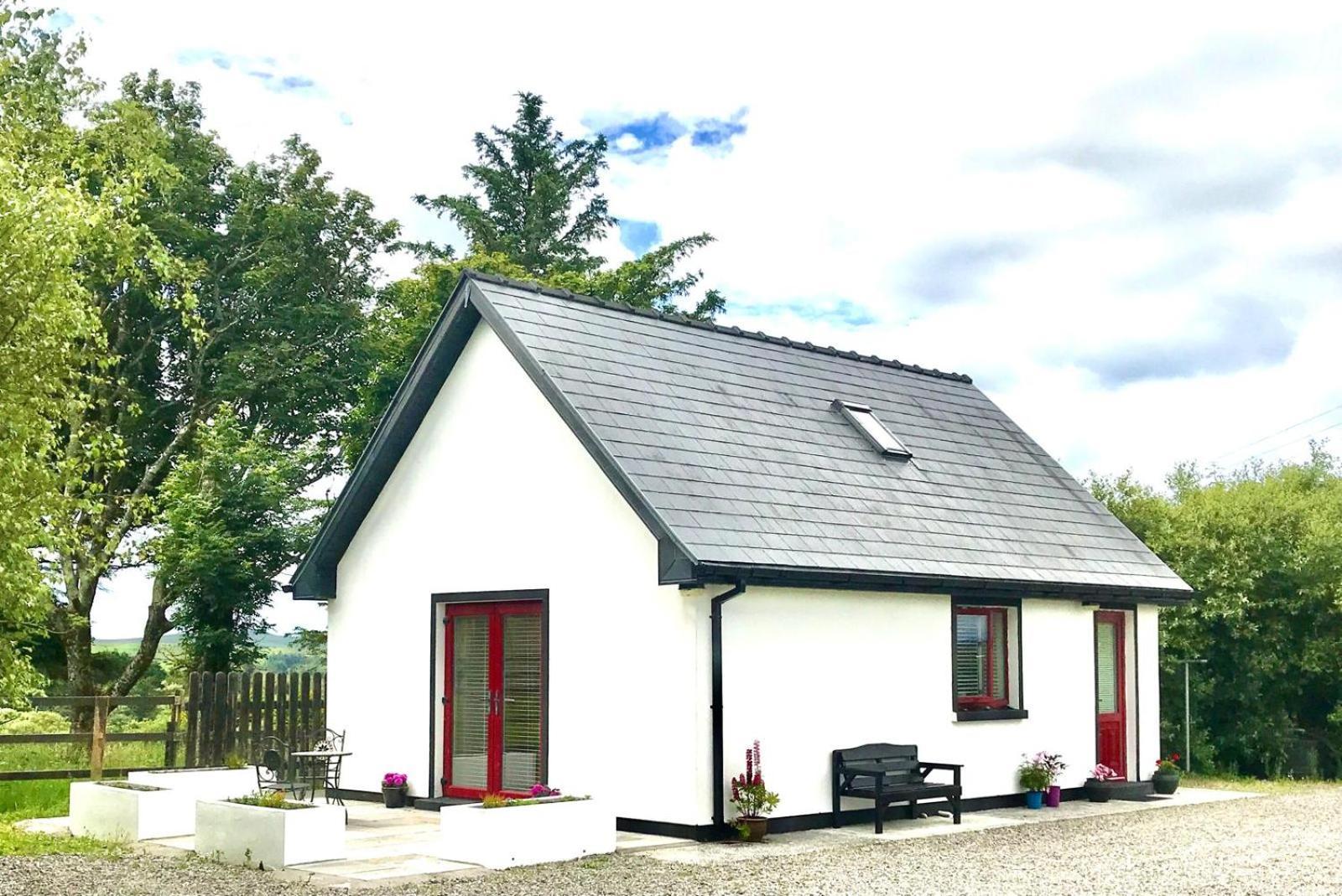 Red Deer Cosy Apartment In Letterfrack Connemara Exterior photo